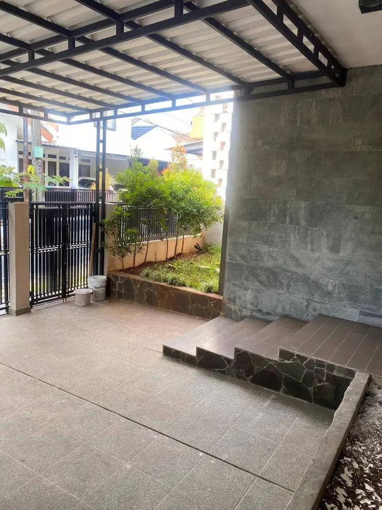 Jual rumah Bangunan Baru tanah luas bebas banjir Bukit nusa indah