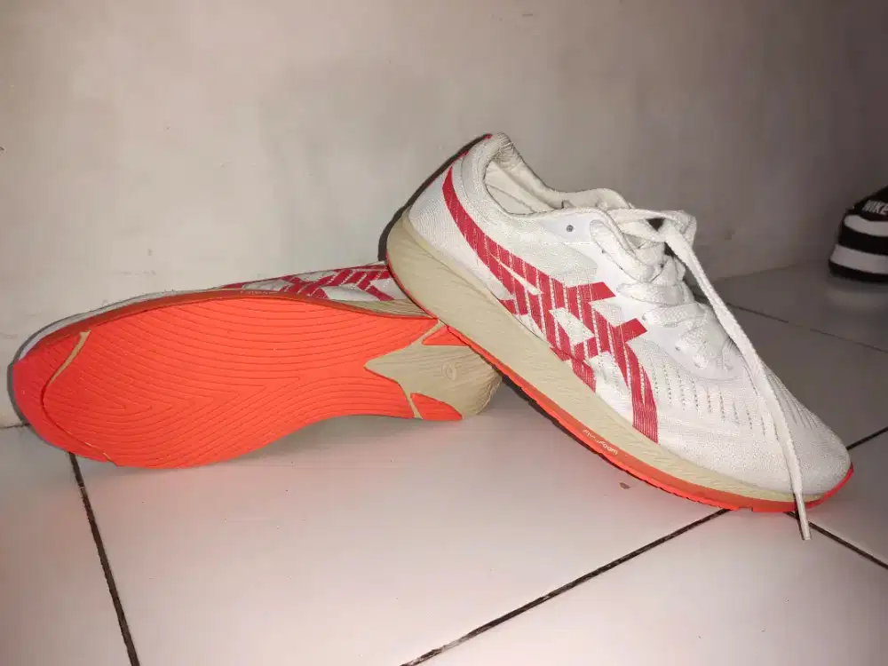 Jual sepatu asics metaraser first Run