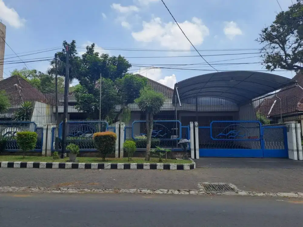 Rumah Elit Mewah Luas Area Boulevard Ijen Klojen Malang