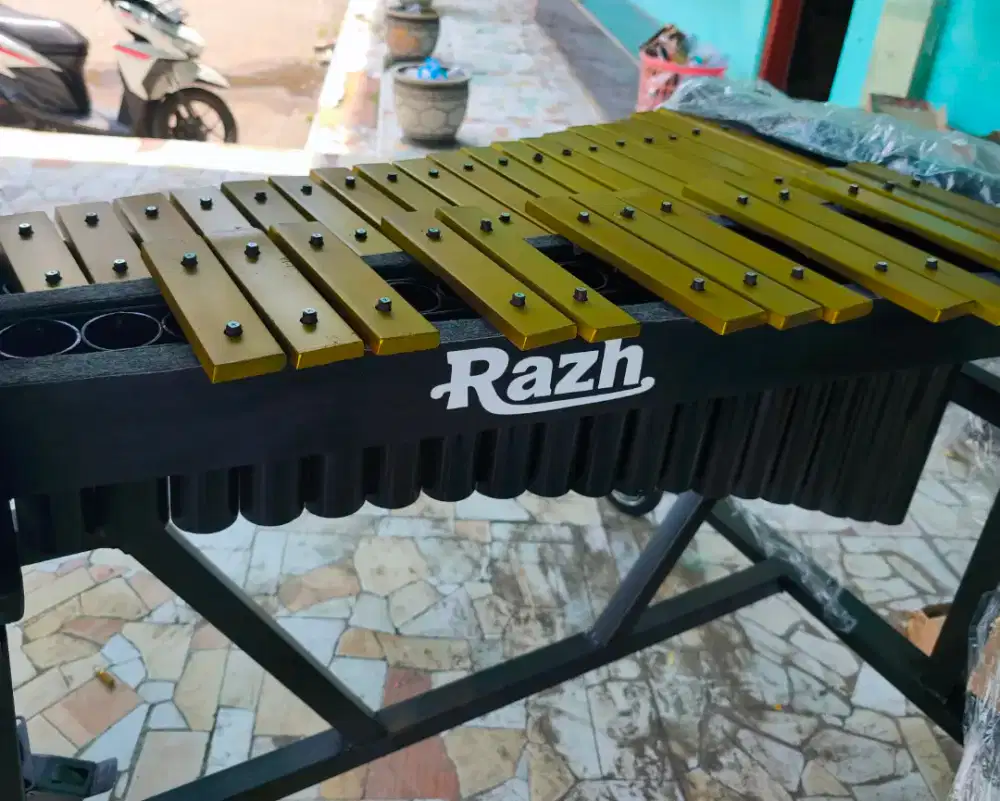 Xylophone bermerek Razh