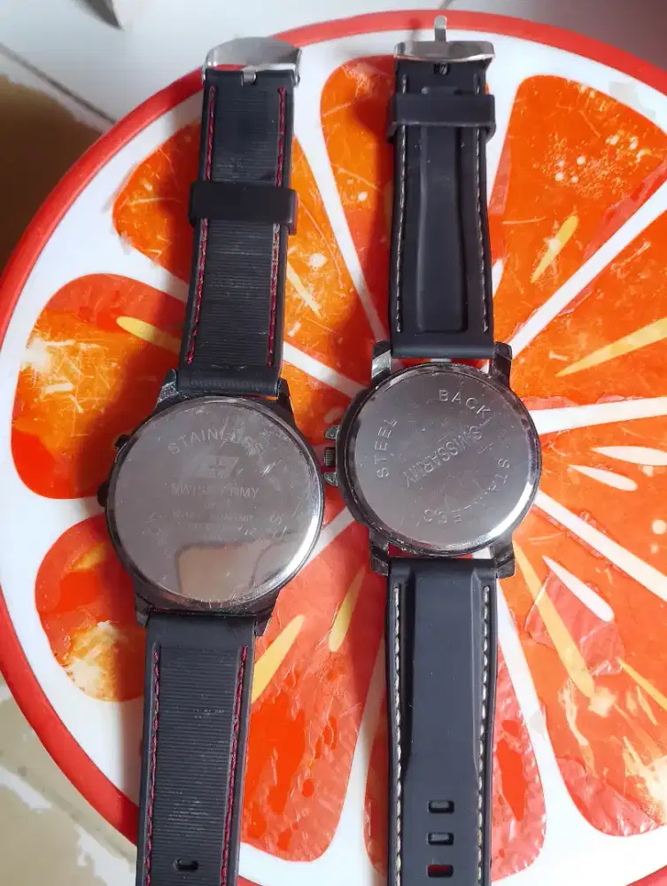 Jam 2pcs ambil 50rb k,msh hidup.