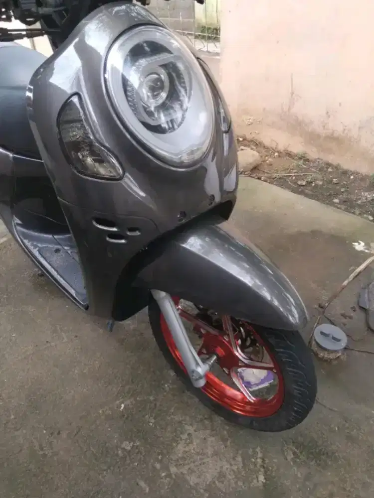 Jual motor Scoopy tahun 2023