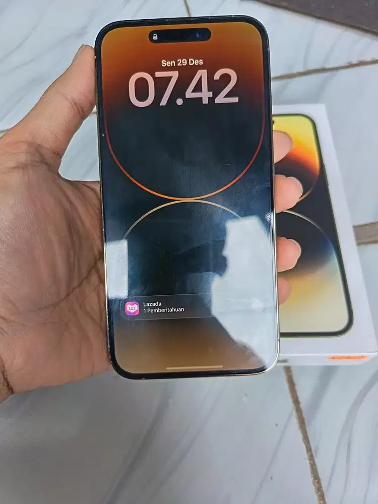 Di jual iphone 14 promax 128gb bekas garansi resmi