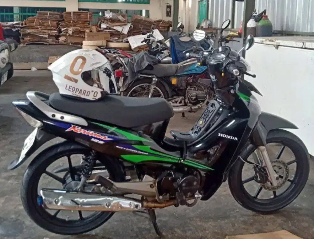 Kharisma 125 Tahun 2004