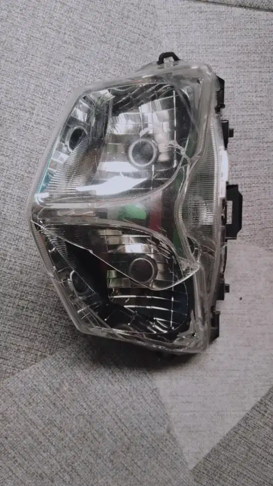 Kepala Headlamp Supra X Helm in 2012 Mika Pecah Satu
