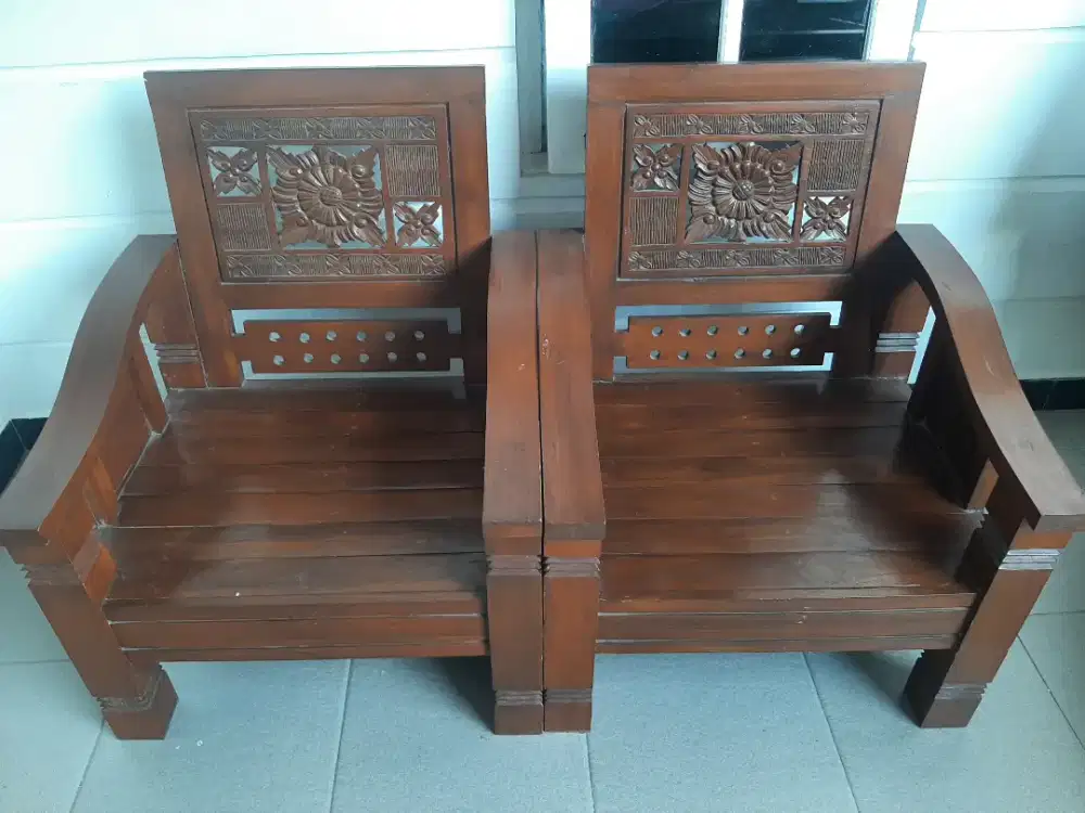 2 Kursi Jati (edisi pindahan)