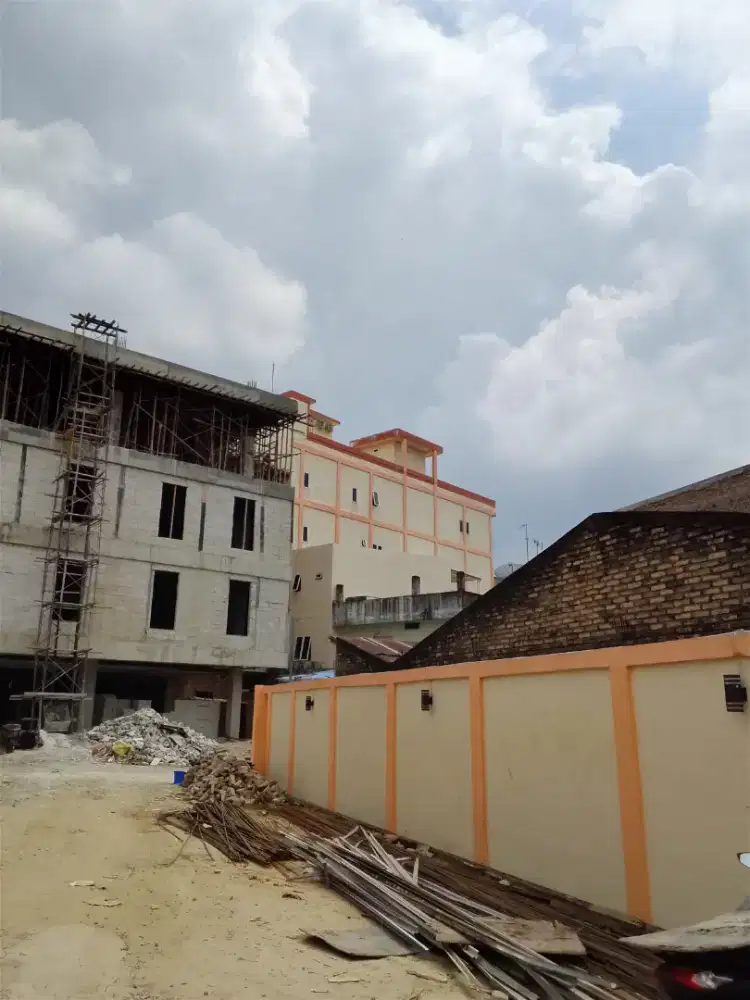 Tukang cat dan bangunan