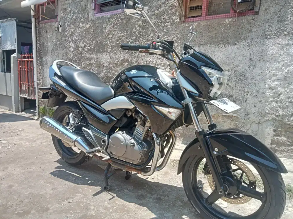 Suzuki Inazuma 250 mulus pajak panjang