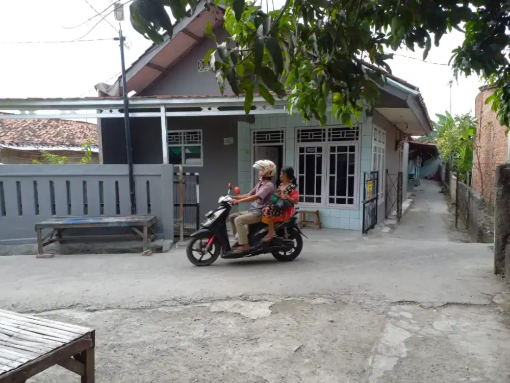 JUAL CEPAT RUMAH + 5 PINTU KONTRAKA

HARGA 650 JUTA NEGO DI LOKASI