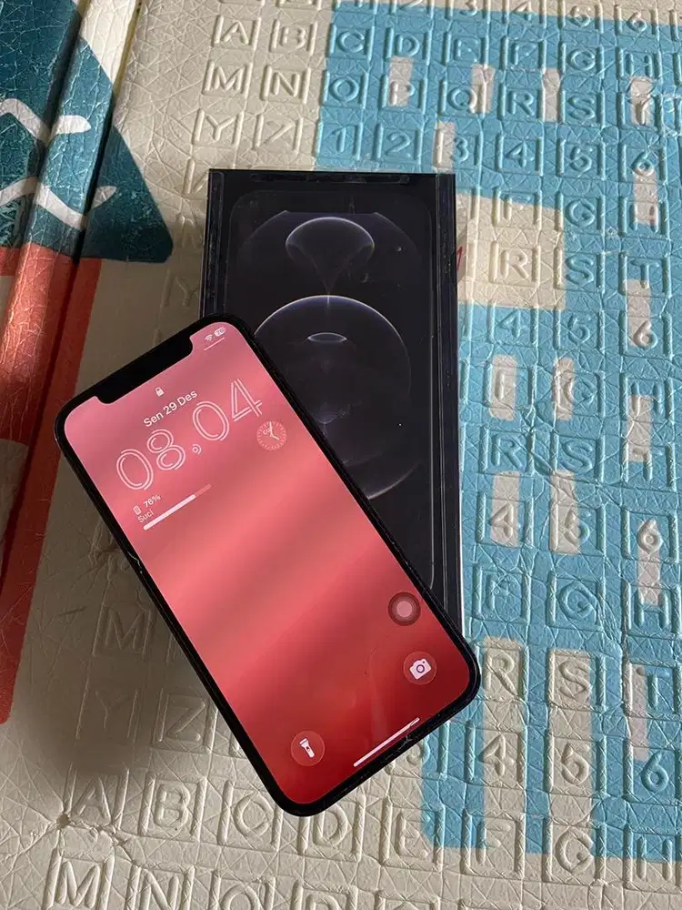 Dijual IPhone 12 Pro 256 GB Bekas Pemakain Pribadi (Cewek)