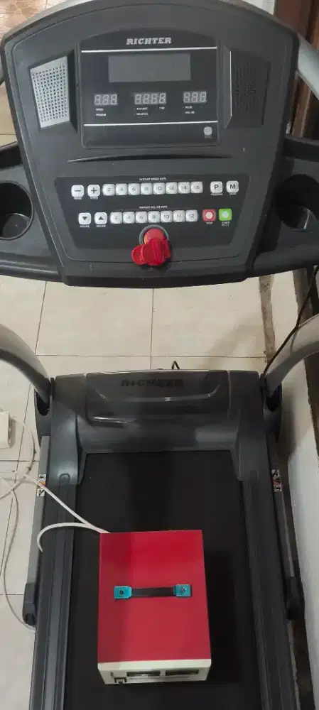 Dijual treadmill Richter