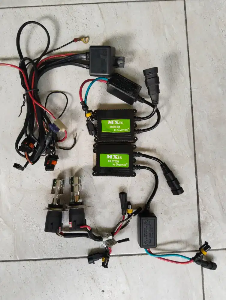 Lampu HID H4 Putih Sangat Terang 6000K