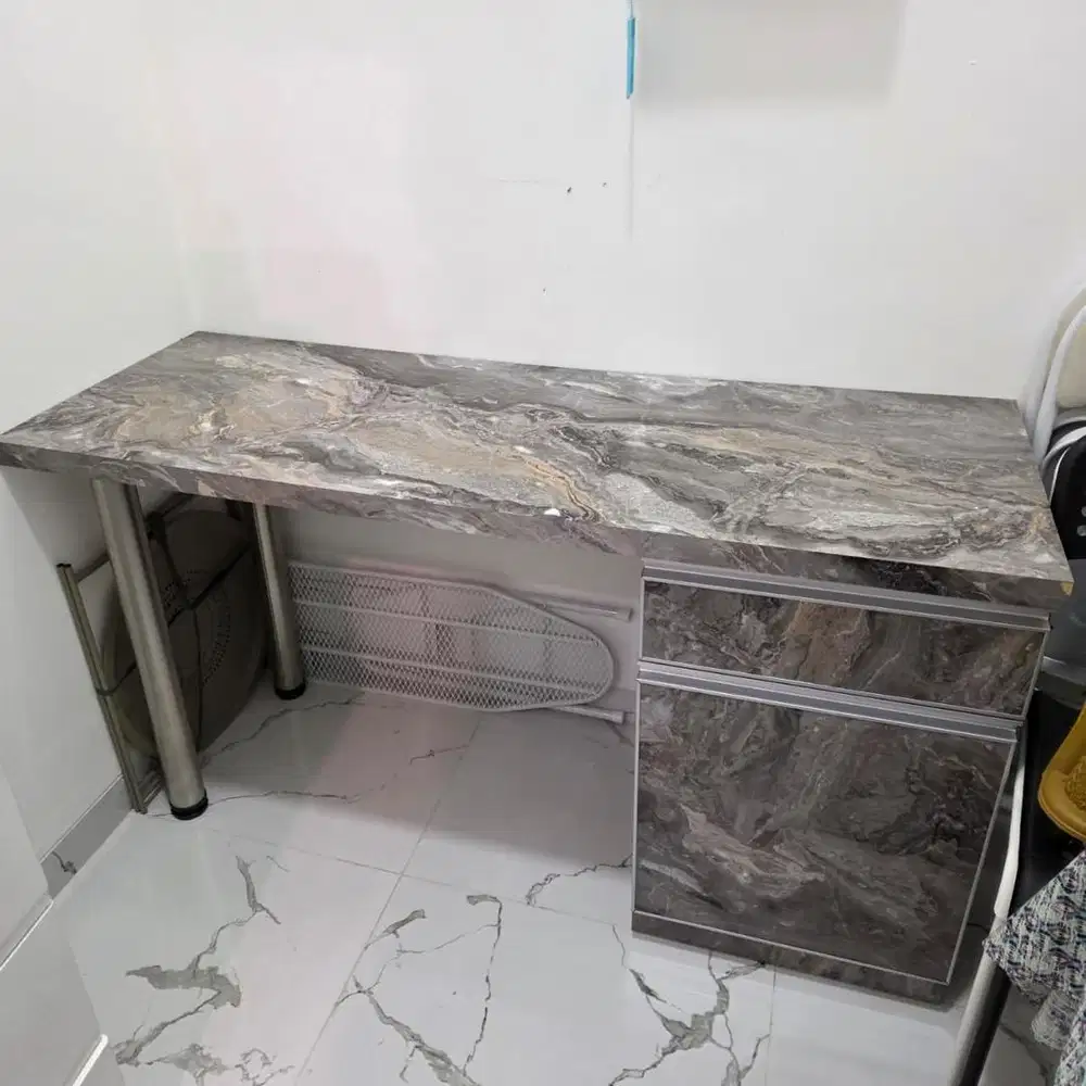 Meja Bar Dapur HPL Premium