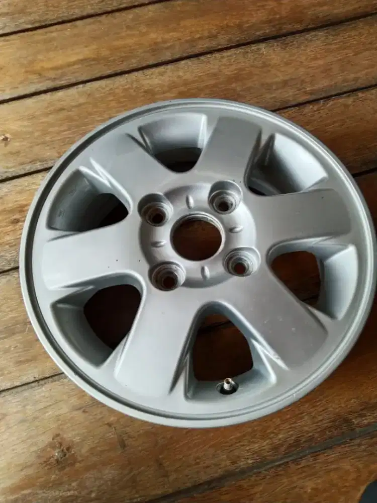 Velg oem toyota avanza tahun 2005