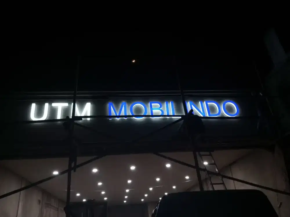 Huruf Timbul Akrilik