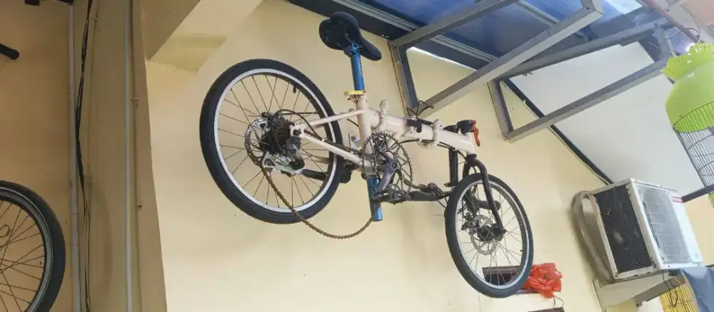 2 unit Sepeda lipat modif