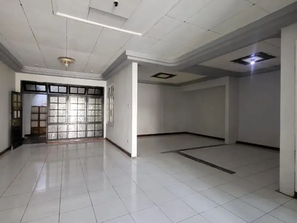 DISEWAKAN RUMAH 2½ Lantai di ANTAPANI BANDUNG SIAP HUNI TENGAH KOTA LN