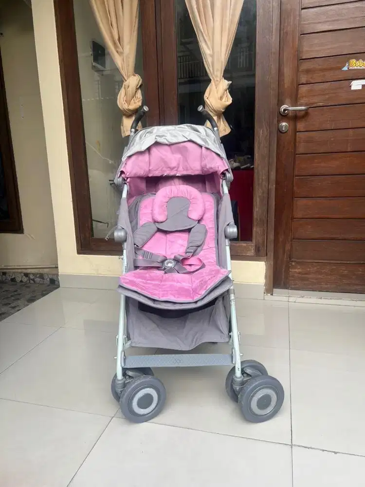 Used Maclaren Stroller, still in good condition