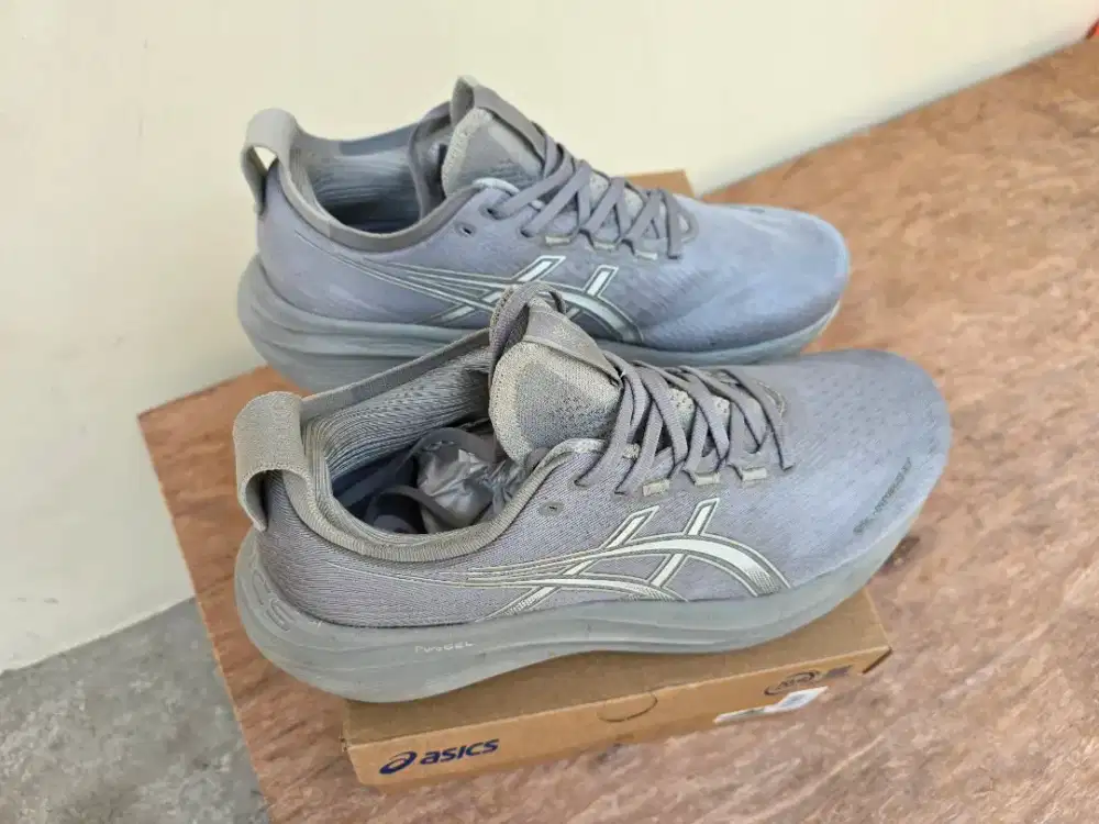 ASICS Gel Nimbus 27 - Size 44