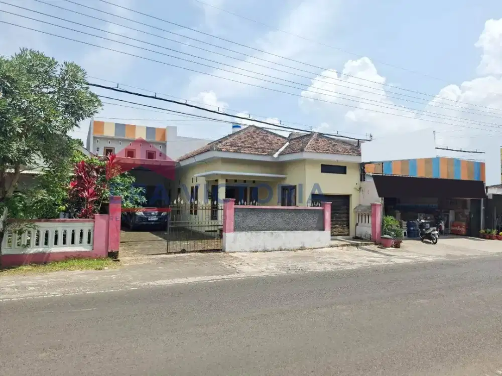 Rumah 2 Lantai Pinggir Jalan Raya Pakis, Potensi Usaha Tinggi