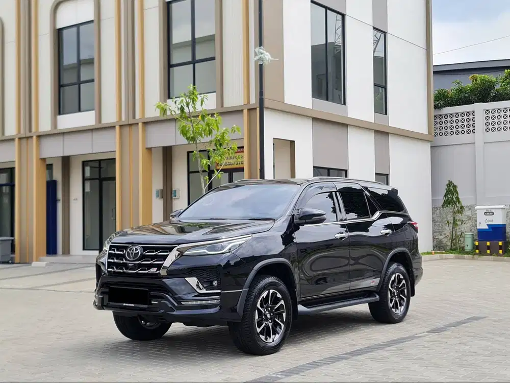 Bunga=4.5% Km=48k PAJAK=MEI ganjil fortuner 2.8 VRZ GR Sport 2022 yopi