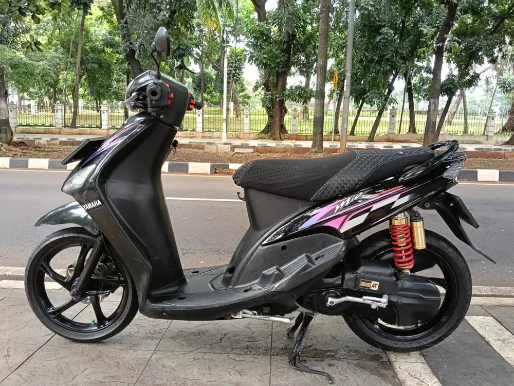 DIJUAL CASH YAMAHA MIO SPORTY THN 2011 PAJAK IDUP SIAP PAKAI