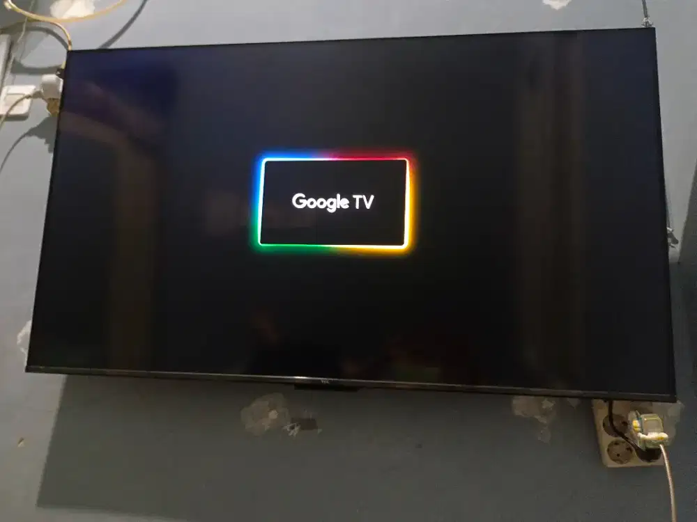 Televisi TCL 50in