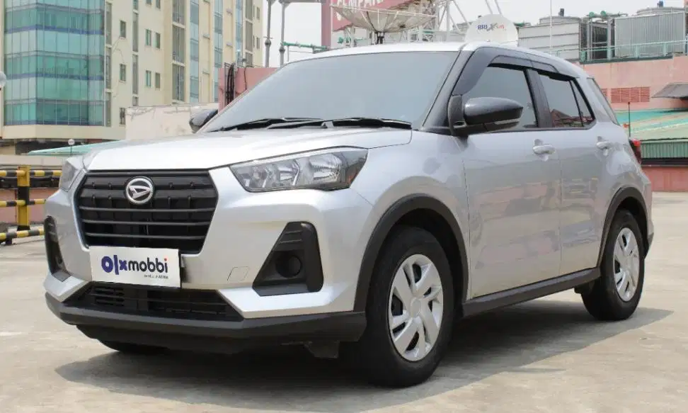 TDP 8,JT Daihatsu Rocky 1.2 M Bensin-AT Silver 2022