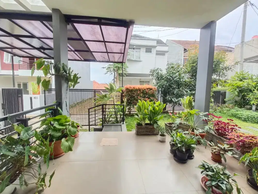 Dijual Rumah lux Komplek Ciwaruga Bandung barat