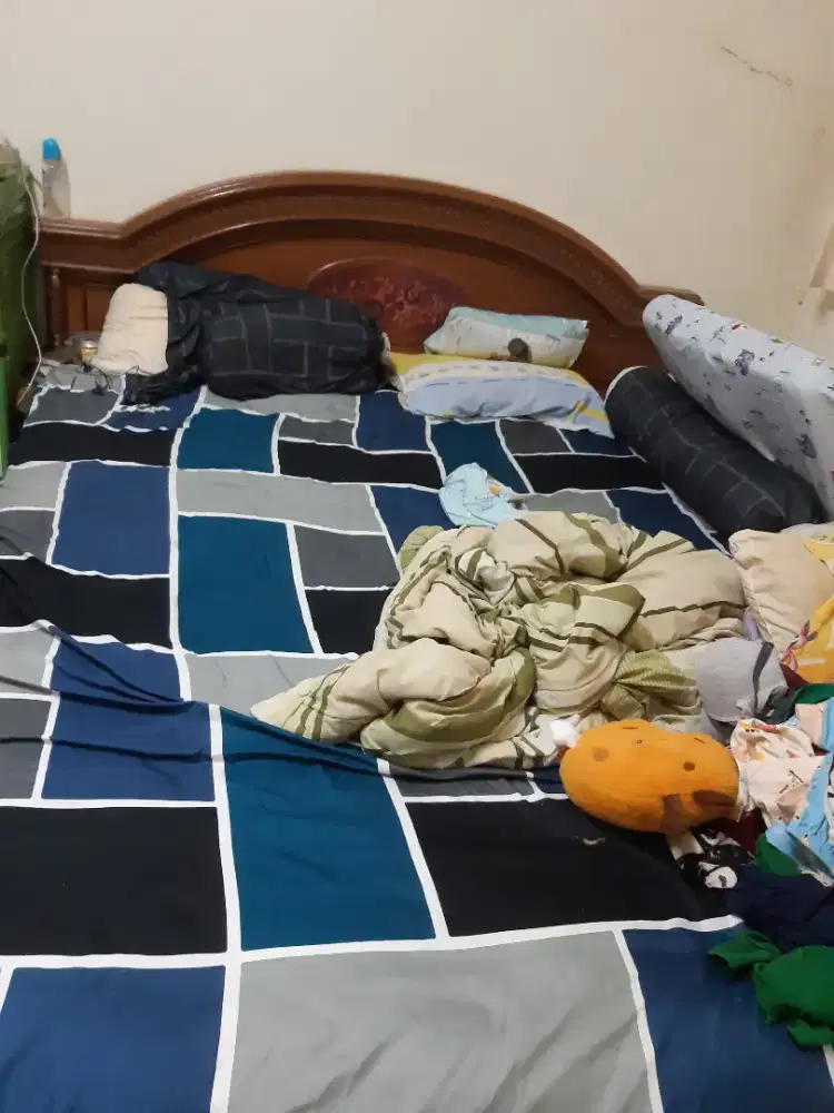 Ranjang dan matras bekas