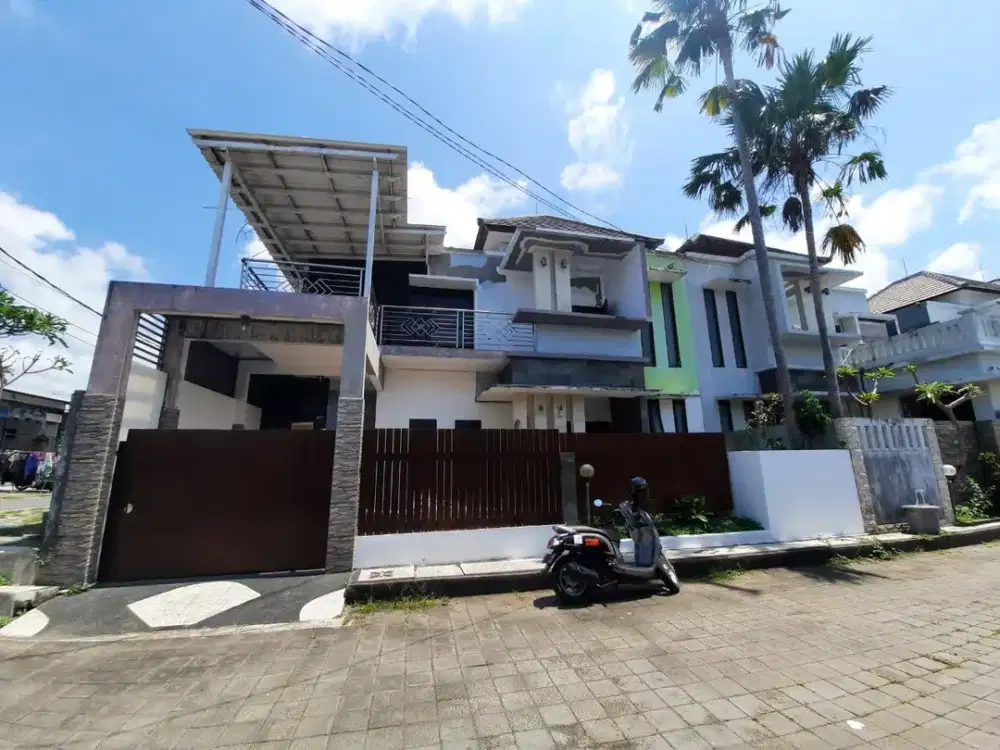 DIJUAL 1 BIDANG TANAH DENGAN TOTAL LUAS 132 M2 BERIKUT BANGUNAN - BADUNG