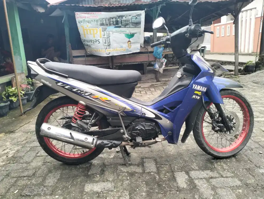 Di jual motor Vega R tahun 2006