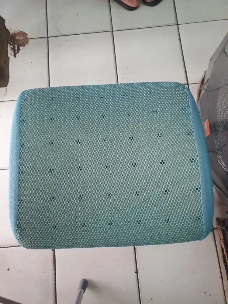 Bantalan Punggung Jok Mobil Memory Foam Biru Keluaran ACE HARDWARE