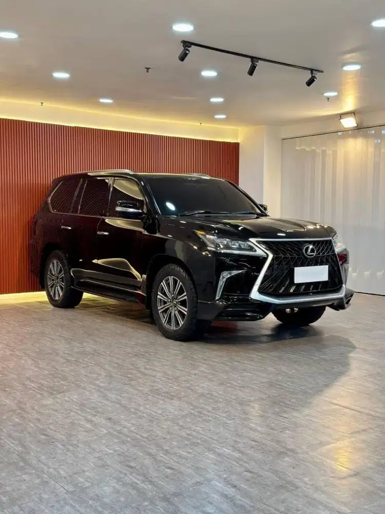 Lexus LX570 Sports 5.7 AT Tahun 2018