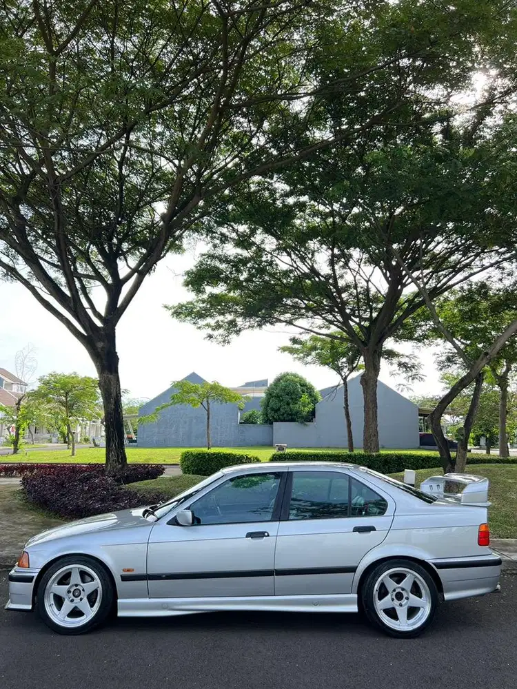 BMW E36 323i manual tahun 98