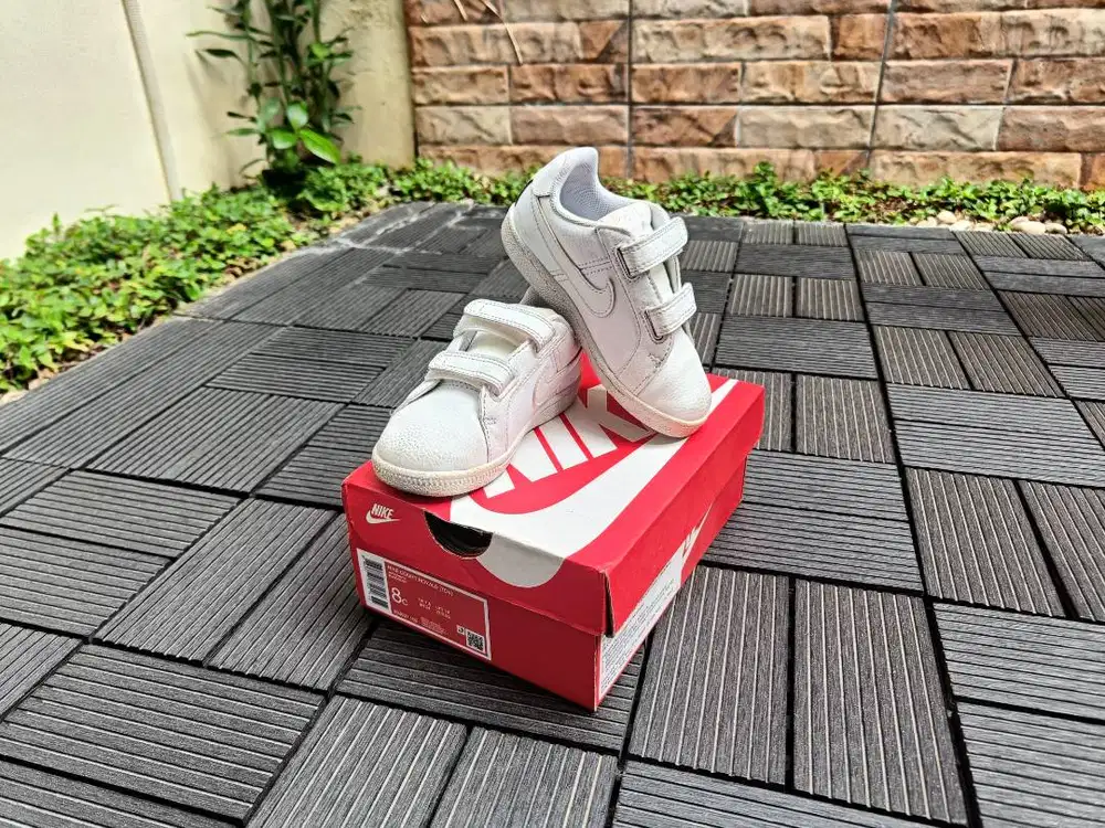 Sepatu nike anak 2 tahun size 8 original good kondisi