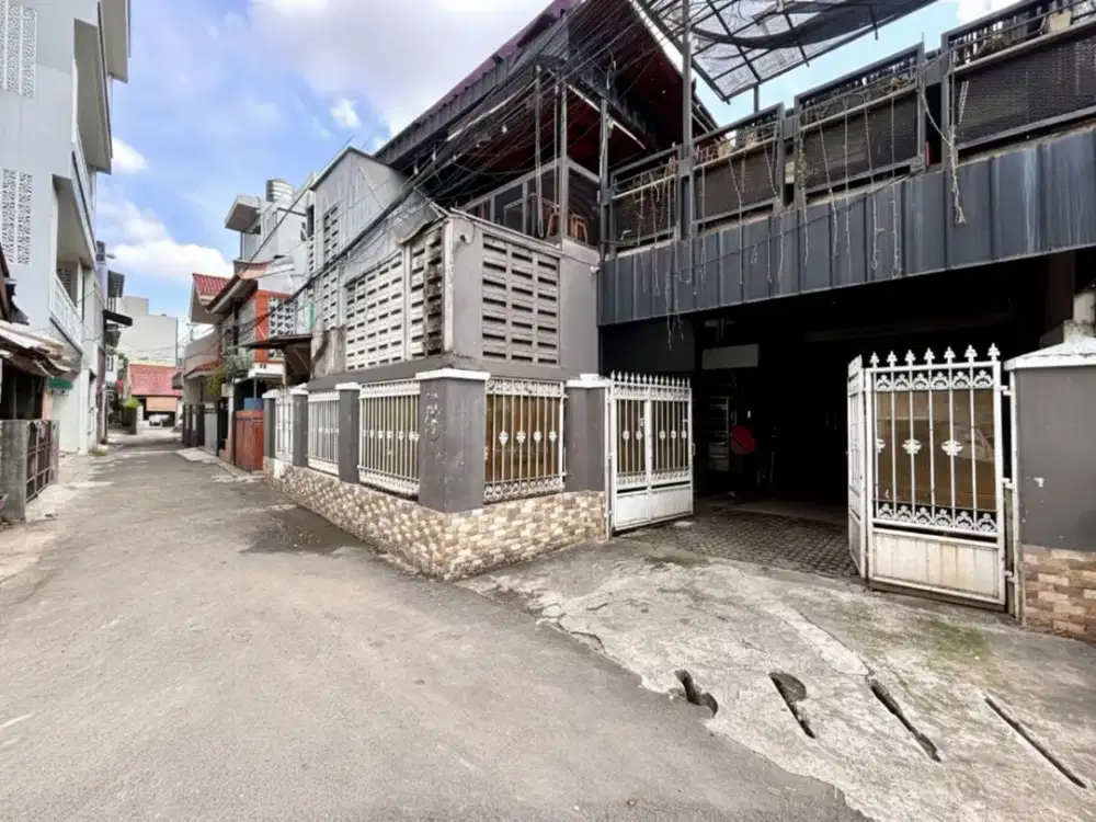 Rumah 2 Lantai + Cafe