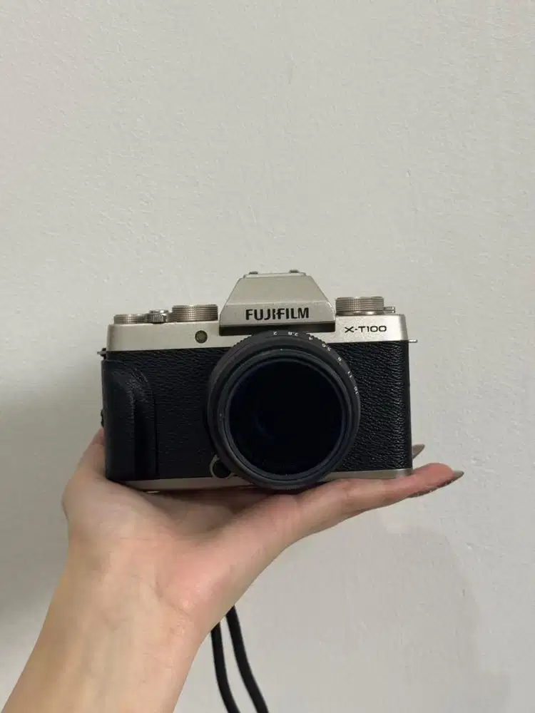 KAMERA FUJIFILM XT100 LENSA 35Mm F2