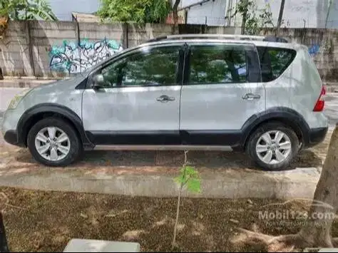dijual nissan livina-xgear 2010
