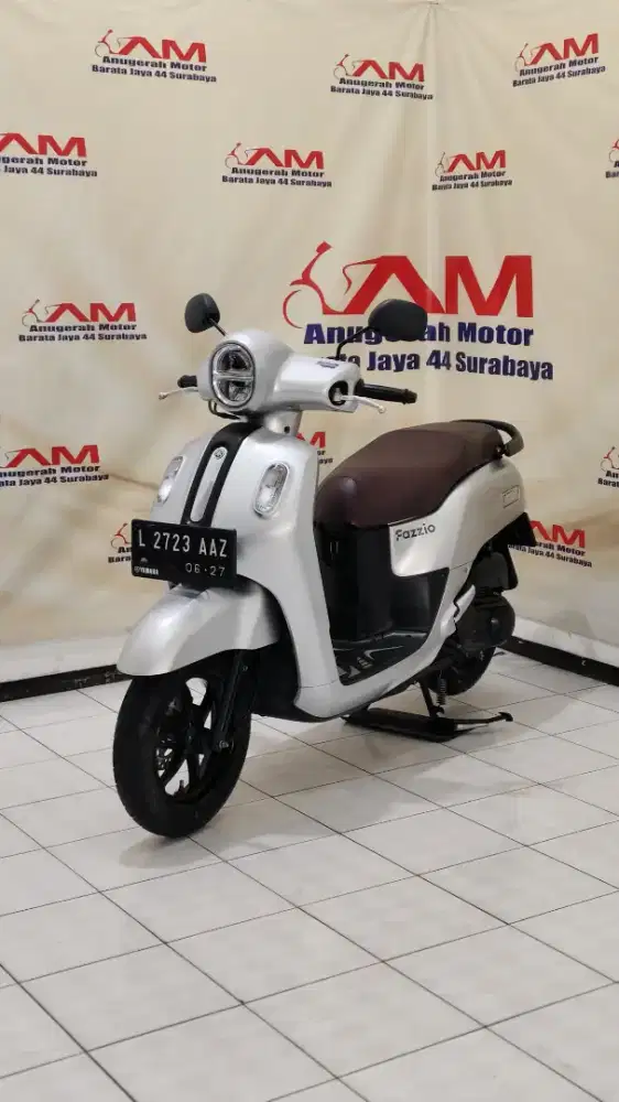Km 8 Ribu Yamaha Fazzio Lux 125 Tahun 2022 warna silver
