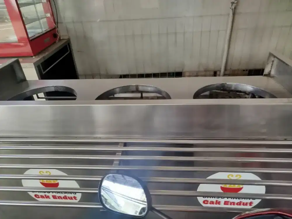 Stanles jualan bakso 3 lobang