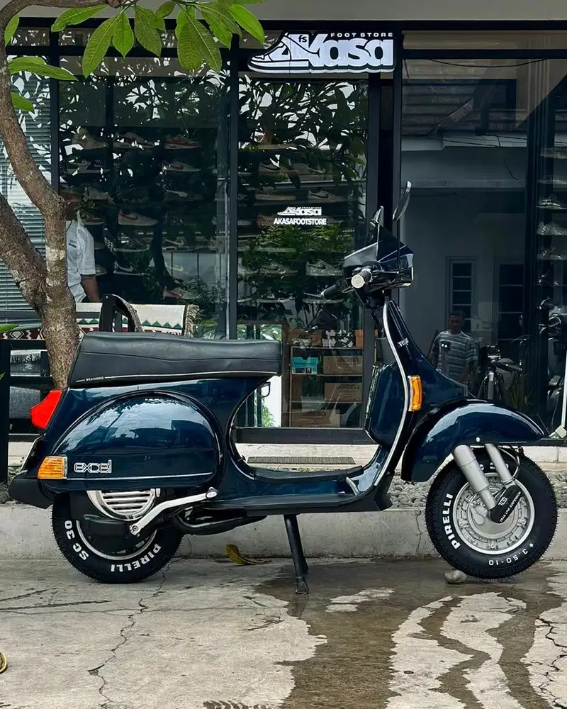 Vespa excel 1995 biru blue