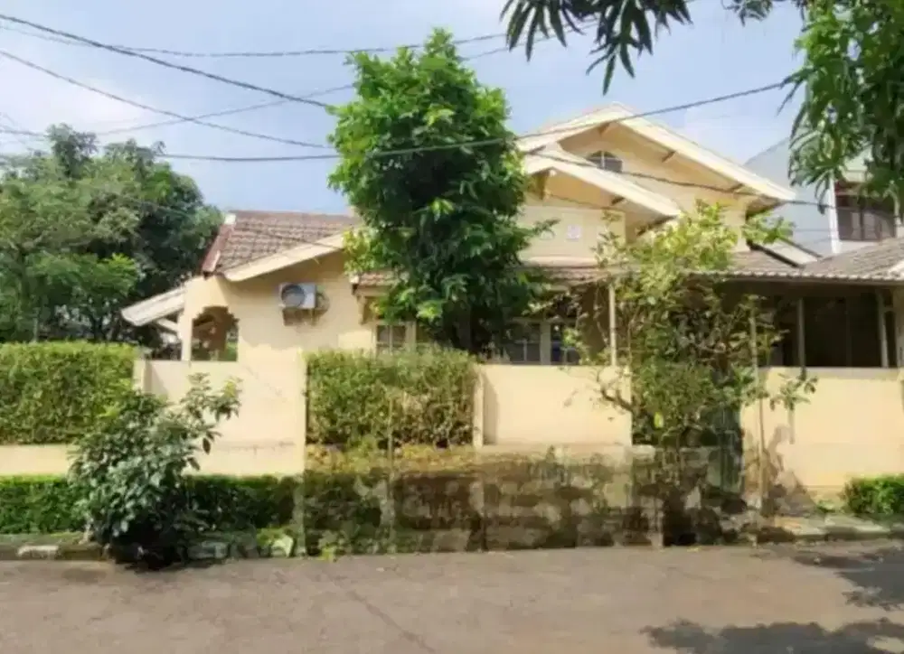 Rumah Bagus dkt stasiun dan Sekolah Internasional Bintaro sekt 3