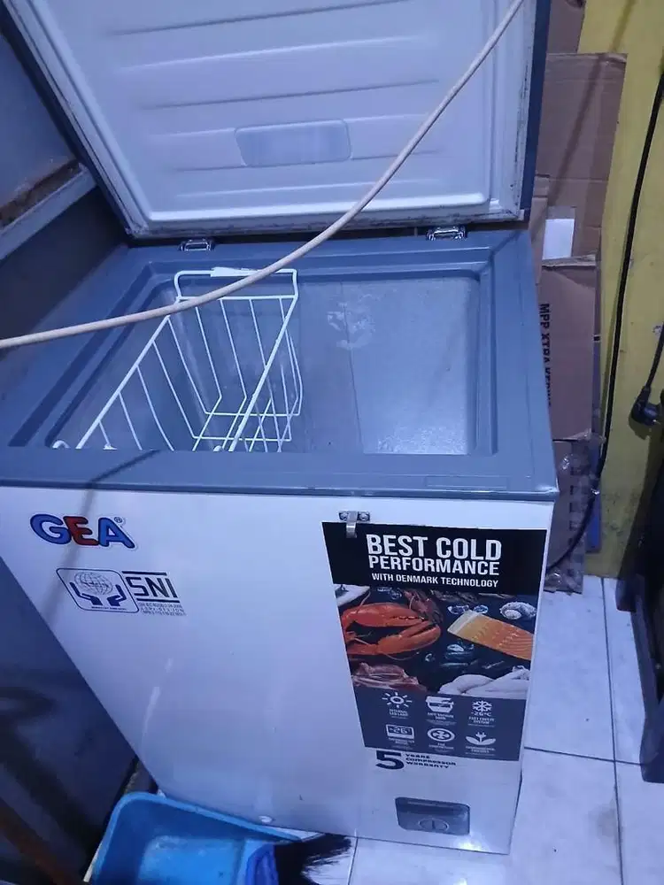 Dijual Freezer Gea 100L