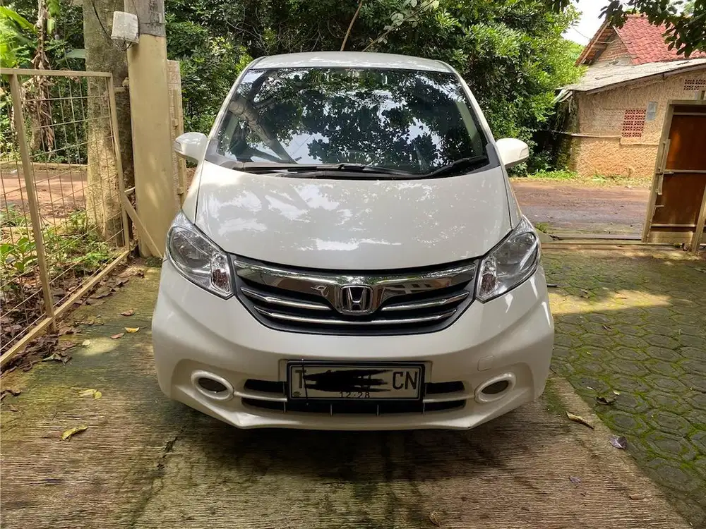 Dijual Mobil Pribadi Honda Freed Terawat dan Istimewa