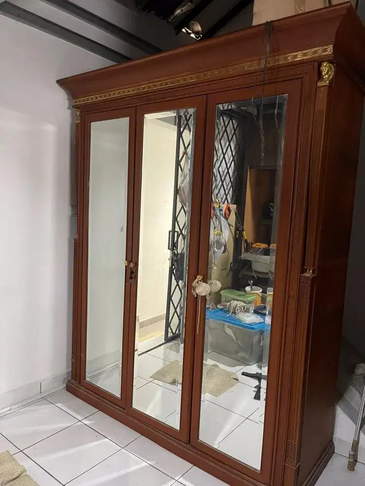 Lemari 3 pintu cermin