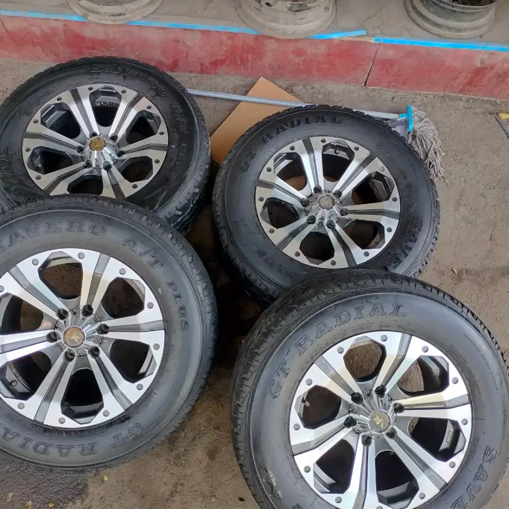 Velg VR ring 17 pcd 6x139,7 ban AT 265/65 R17 Fortuner pajero