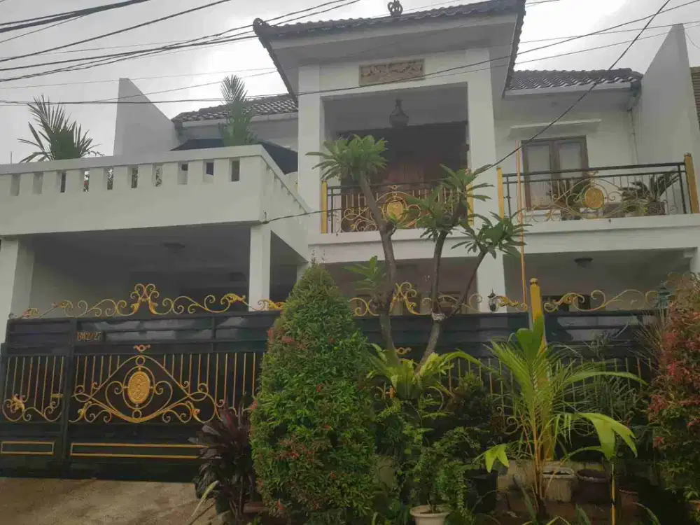 Dijual Rumah Besar - Renovasi Total Di Sektor 3