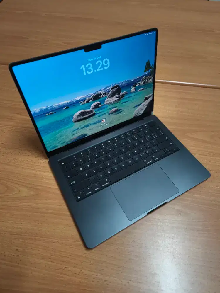 Jual MacBook Pro M4 14 Inch Space Black 16/512