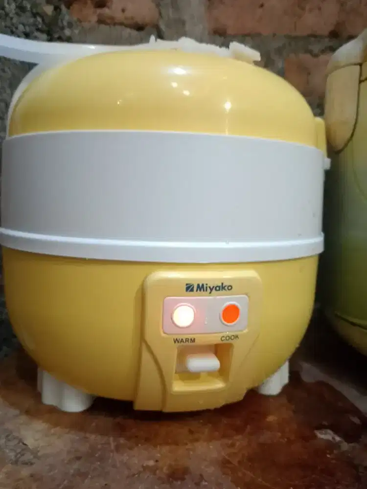 Magic com Miyako MCM 610